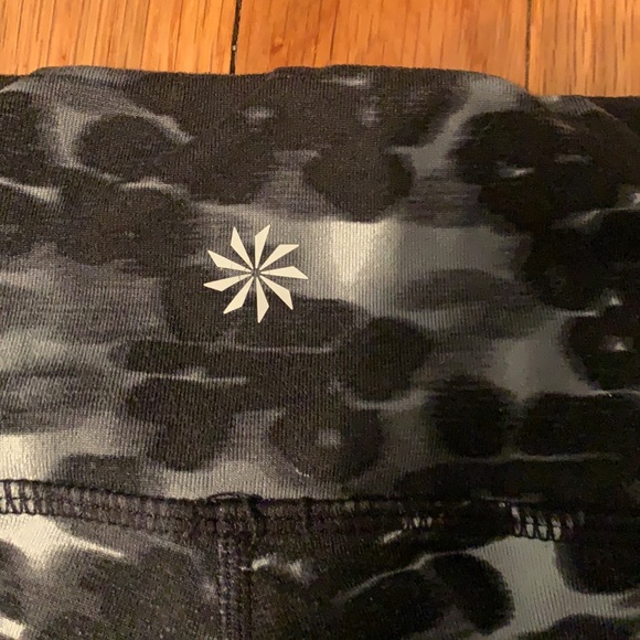 Athleta cheetah capris - Picture 3 of 4